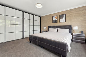 BROMLEY ROAD- click for photo gallery